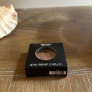 Mac Powder Blush color Harmony, brand new